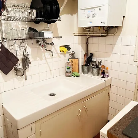 Flat In Montmartre/abbesses Apartamento París