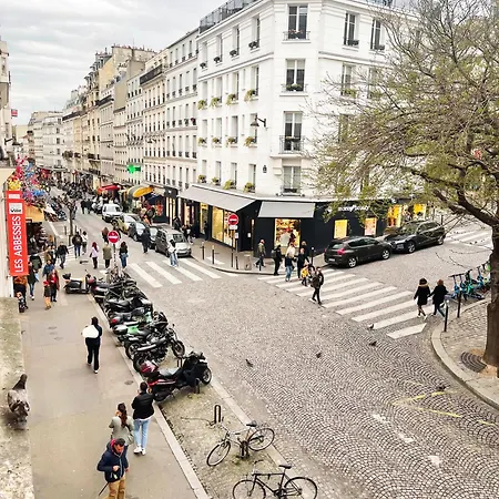 Flat In Montmartre/abbesses * Párizs