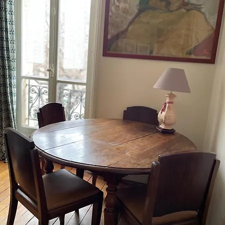 Apartament Flat In Montmartre/abbesses Paryż