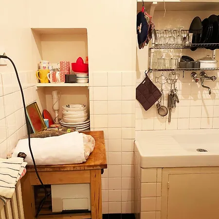 Flat In Montmartre/abbesses *