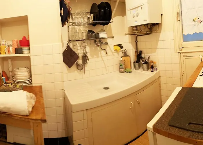 Flat In Montmartre/abbesses *